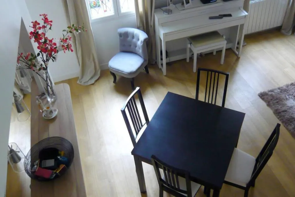 Le Regrattier St Louis Apartment Paris