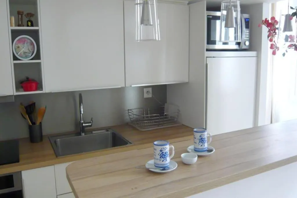 Le Regrattier St Louis Apartment Paris 0*,  France
